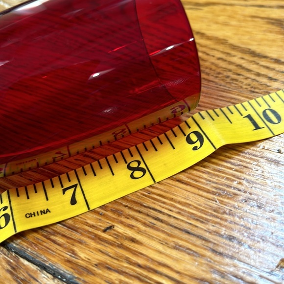 Ruby Red vintage champagne flutes with straight clear stems and bases. - Picture 6 of 6